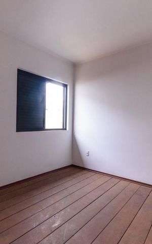 Casa à venda com 340m², 4 quartos e 4 vagas Casa à venda com 340m², 4 quartos e 4 vagasQuarto 1