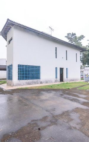 Casa à venda com 340m², 4 quartos e 4 vagas Casa à venda com 340m², 4 quartos e 4 vagasQuintal
