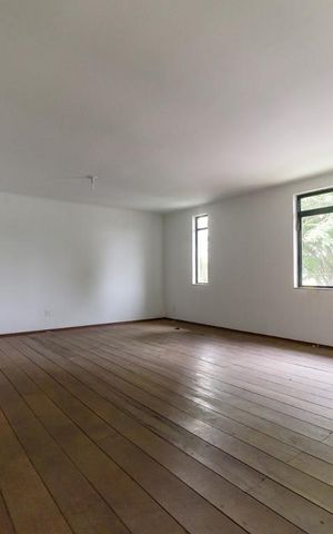 Casa à venda com 340m², 4 quartos e 4 vagas Casa à venda com 340m², 4 quartos e 4 vagasSala 3