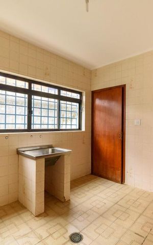 Casa à venda com 340m², 4 quartos e 4 vagas Casa à venda com 340m², 4 quartos e 4 vagasÁrea de Serviço