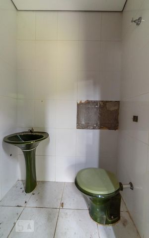 Casa à venda com 340m², 4 quartos e 4 vagas Casa à venda com 340m², 4 quartos e 4 vagasLavabo
