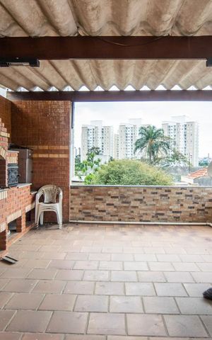 Casa à venda com 110m², 3 quartos e 2 vagas Casa à venda com 110m², 3 quartos e 2 vagasÁrea de Churrasqueira