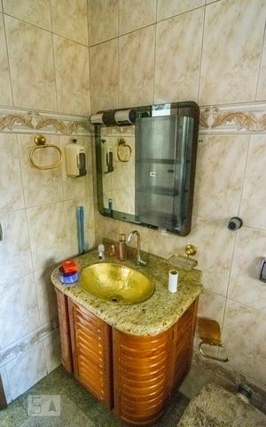 Casa à venda com 110m², 3 quartos e 2 vagas Casa à venda com 110m², 3 quartos e 2 vagasSuíte