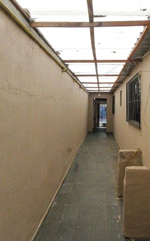 Casa à venda com 125m², 3 quartos e 2 vagas Casa à venda com 125m², 3 quartos e 2 vagasCorredor