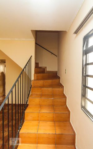 Casa à venda com 125m², 3 quartos e 2 vagas Casa à venda com 125m², 3 quartos e 2 vagasescada