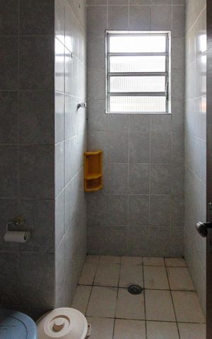 Casa à venda com 125m², 3 quartos e 2 vagas Casa à venda com 125m², 3 quartos e 2 vagasBanheiro da Suite