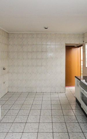 Casa à venda com 125m², 3 quartos e 2 vagas Casa à venda com 125m², 3 quartos e 2 vagasCozinha