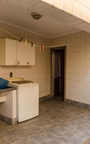 Casa à venda com 400m², 4 quartos e 4 vagasLavanderia