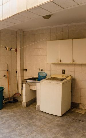 Casa à venda com 400m², 4 quartos e 4 vagasLavanderia