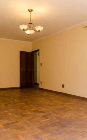 Casa à venda com 400m², 4 quartos e 4 vagasSuíte 4