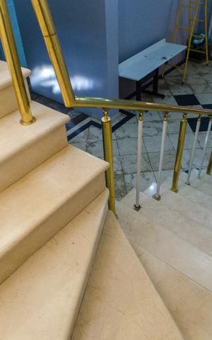 Casa à venda com 400m², 4 quartos e 4 vagasEscada