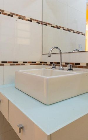 Apartamento à venda com 110m², 3 quartos e 2 vagasBanheiro 