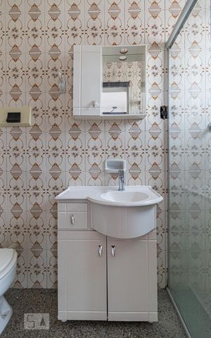 Studio para alugar com 31m², 1 quarto e sem vaga Studio para alugar com 31m², 1 quarto e sem vagaBanheiro