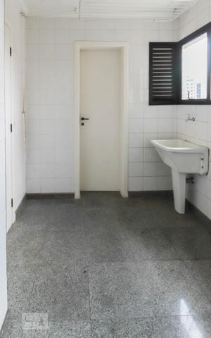 Apartamento para alugar com 128m², 3 quartos e 3 vagas Apartamento para alugar com 128m², 3 quartos e 3 vagasÁrea de Serviço