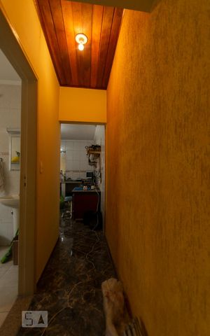 Casa à venda com 400m², 4 quartos e 6 vagasCORREDOR