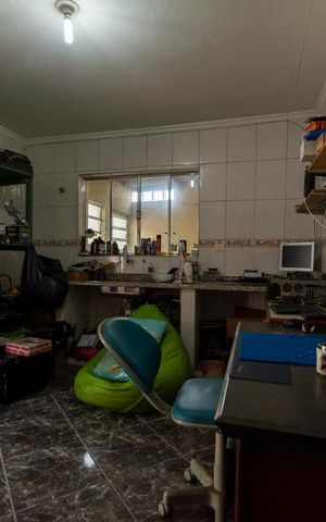 Casa à venda com 400m², 4 quartos e 6 vagasQUARTO