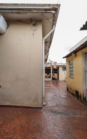 Casa à venda com 400m², 4 quartos e 6 vagasAREA EXTERNA