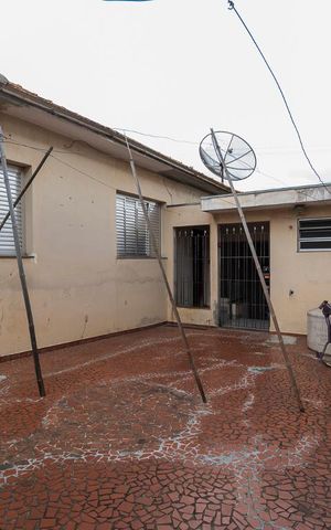 Casa à venda com 400m², 4 quartos e 6 vagasAREA EXTERNA