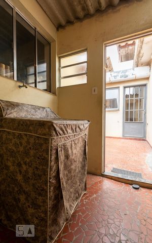 Casa à venda com 400m², 4 quartos e 6 vagasAREA DE SERVIÇO