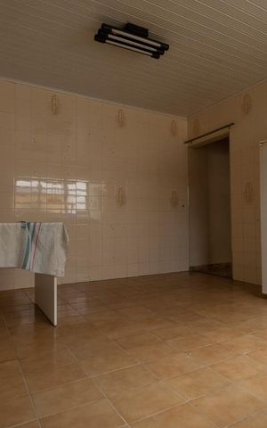 Casa à venda com 400m², 4 quartos e 6 vagasCOZINHA