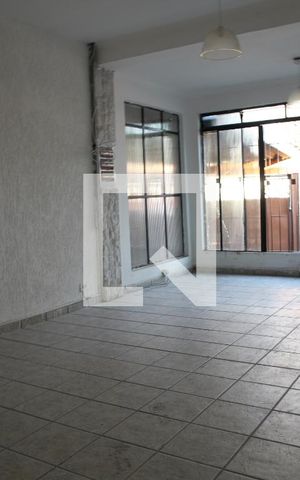 Casa para alugar com 350m², 4 quartos e 5 vagasSala
