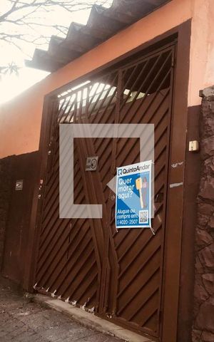 Casa para alugar com 350m², 4 quartos e 5 vagasFachada