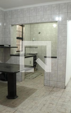 Casa para alugar com 350m², 4 quartos e 5 vagasCozinha