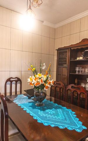 Casa à venda com 451m², 3 quartos e 13 vagasSala de jantar