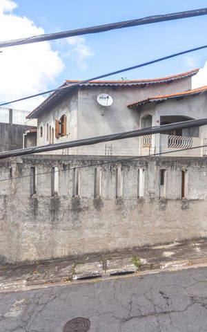 Casa à venda com 451m², 3 quartos e 13 vagasVista quintal da frente