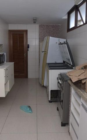 Apartamento à venda com 322m², 4 quartos e 3 vagasÁrea comum - Salão de festas
