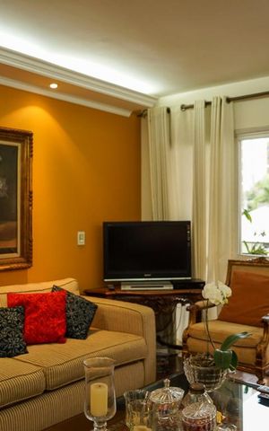 Apartamento à venda com 137m², 3 quartos e 2 vagas Apartamento à venda com 137m², 3 quartos e 2 vagasSala