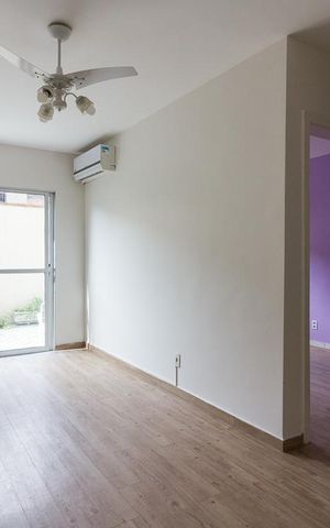 Apartamento à venda com 116m², 2 quartos e 1 vaga Apartamento à venda com 116m², 2 quartos e 1 vagaSala