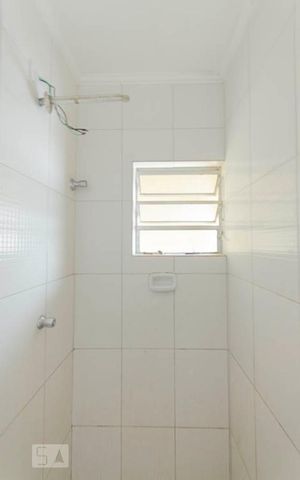 Casa de condomínio para alugar com 30m², 1 quarto e sem vagaBanheiro