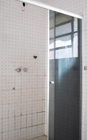 Casa à venda com 600m², 2 quartos e 4 vagasBanheiro