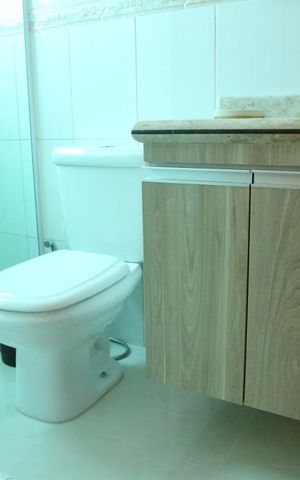 Casa à venda com 160m², 3 quartos e 4 vagasBanheiro Quarto 2 - Suíte