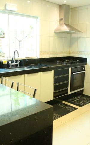 Casa à venda com 160m², 3 quartos e 4 vagasCozinha 