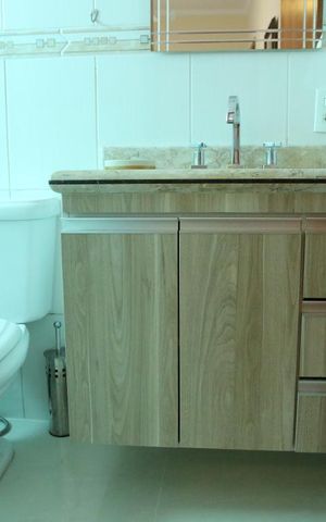 Casa à venda com 160m², 3 quartos e 4 vagasBanheiro Quarto 2 - Suíte