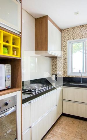 Casa à venda com 370m², 5 quartos e 6 vagasCozinha