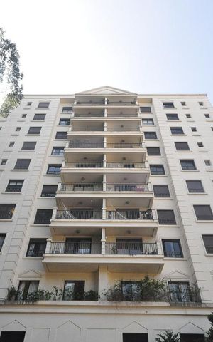 Apartamento à venda com 132m², 3 quartos e 2 vagasFachada