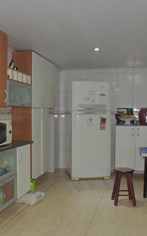 Casa à venda com 300m², 4 quartos e 3 vagas Casa à venda com 300m², 4 quartos e 3 vagasCozinha 1
