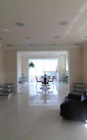 Apartamento para alugar com 250m², 3 quartos e 3 vagasSala