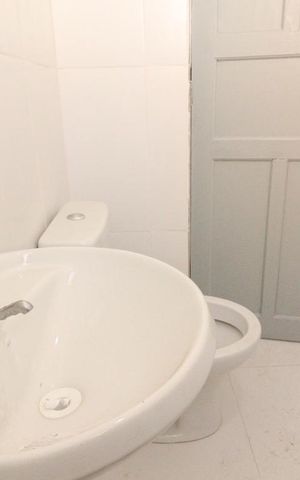 Casa para alugar com 60m², 2 quartos e sem vagaBanheiro