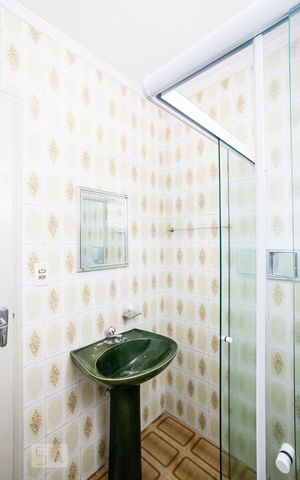 Casa para alugar com 209m², 3 quartos e 2 vagas Casa para alugar com 209m², 3 quartos e 2 vagasBanheiro da Suíte