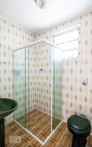 Casa para alugar com 209m², 3 quartos e 2 vagas Casa para alugar com 209m², 3 quartos e 2 vagasBanheiro da Suíte