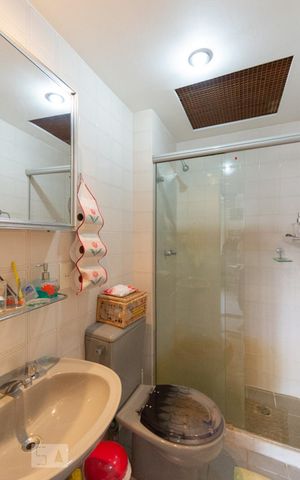 Apartamento à venda com 83m², 2 quartos e 1 vagaBanheiro