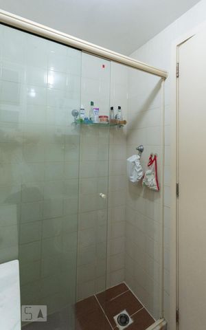 Apartamento à venda com 83m², 2 quartos e 1 vagaBanheiro Suíte