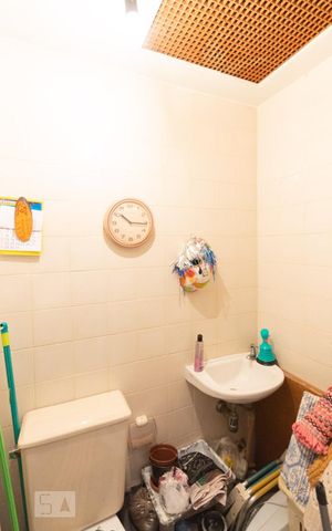 Apartamento à venda com 83m², 2 quartos e 1 vagaBanheiro de Serviço
