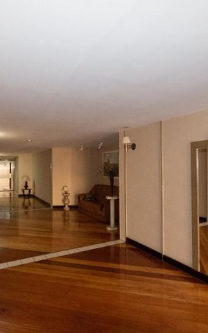 Apartamento à venda com 83m², 2 quartos e 1 vagaPortaria