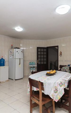 Casa à venda com 560m², 6 quartos e 6 vagasCozinha