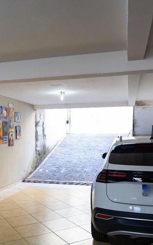 Casa para alugar com 242m², 3 quartos e 8 vagas Casa para alugar com 242m², 3 quartos e 8 vagasGaragem